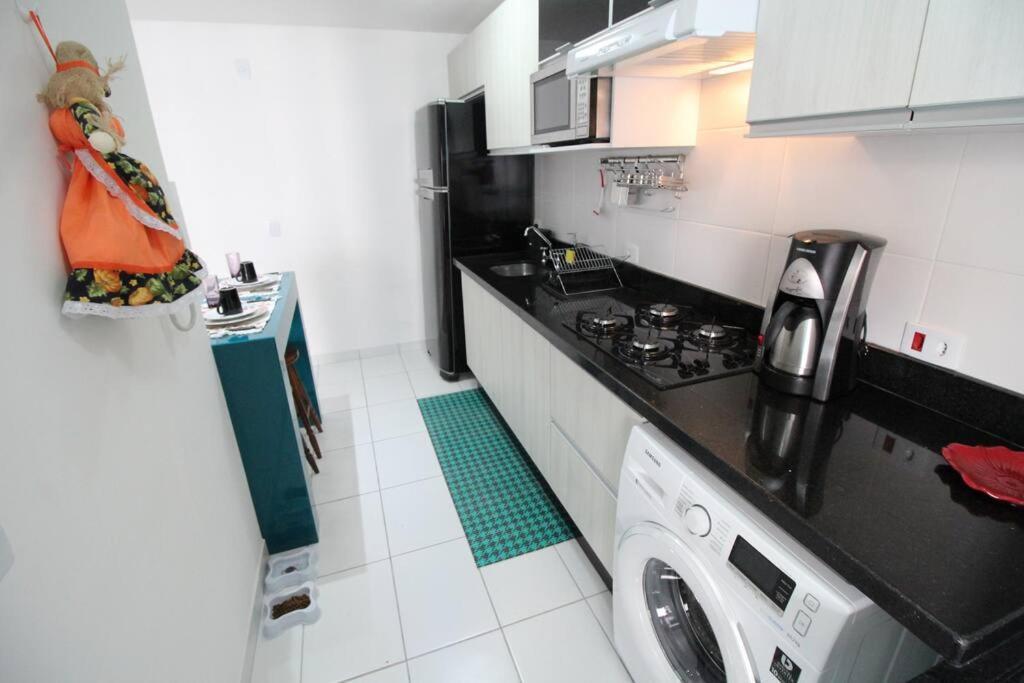 No Cabral Em Curitiba, Com 3 Quartos Sendo Um Closed, E 2 Garagens Apartment