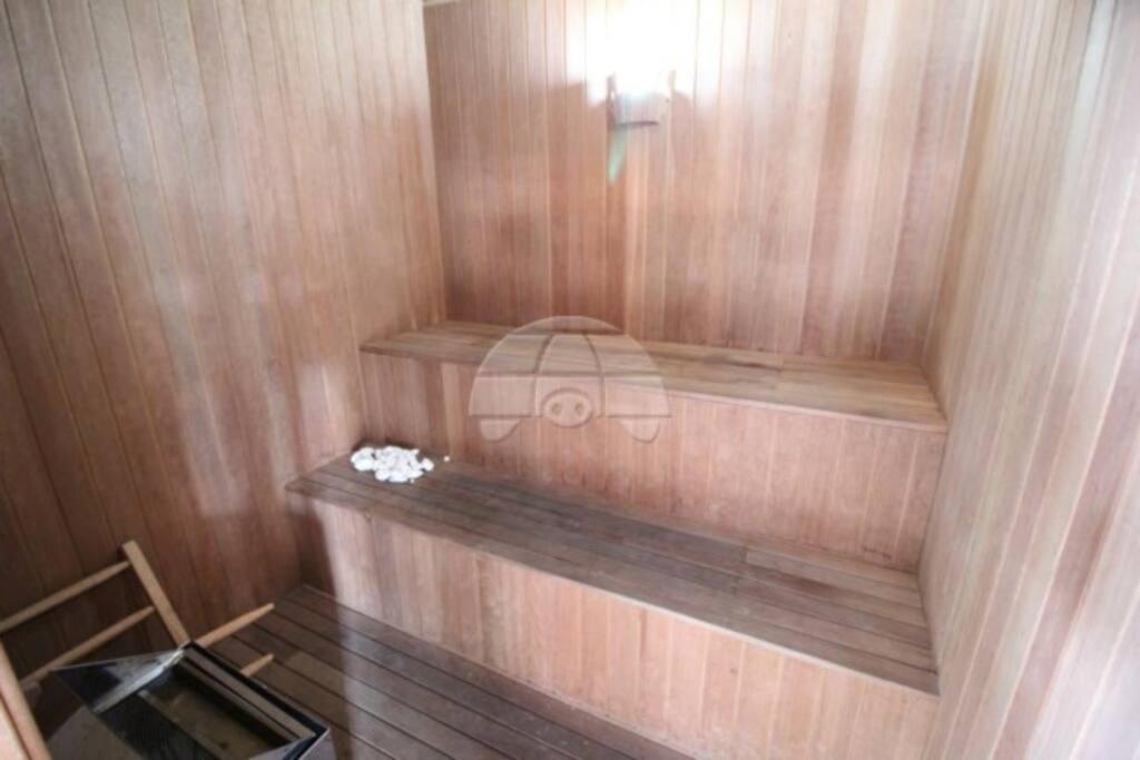 No Cabral Em Curitiba, Com 3 Quartos Sendo Um Closed, E 2 Garagens Apartment Curitiba