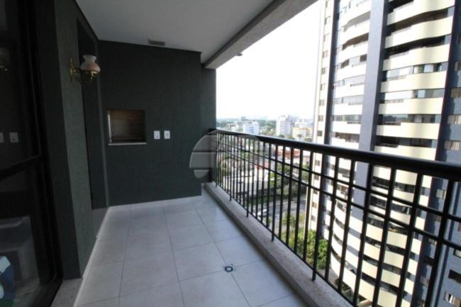 No Cabral Em Curitiba, Com 3 Quartos Sendo Um Closed, E 2 Garagens Apartment