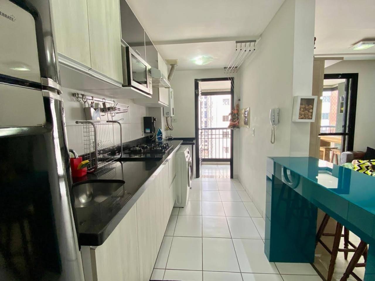 No Cabral Em Curitiba, Com 3 Quartos Sendo Um Closed, E 2 Garagens Apartment Curitiba